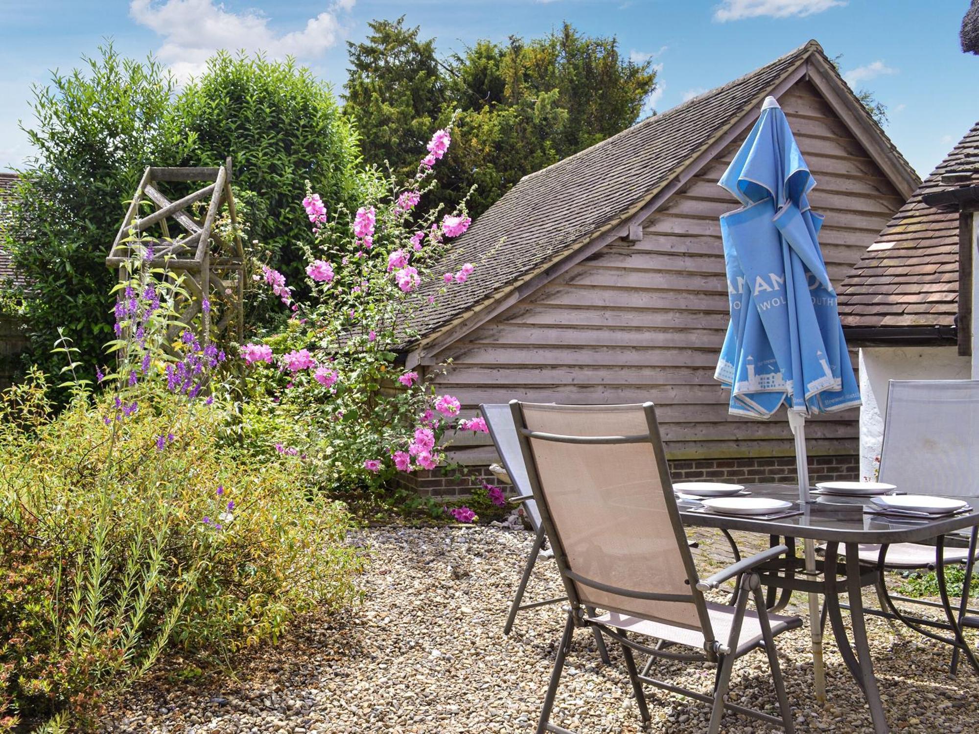 The Old Thatched Cottage Tenterden Exterior photo