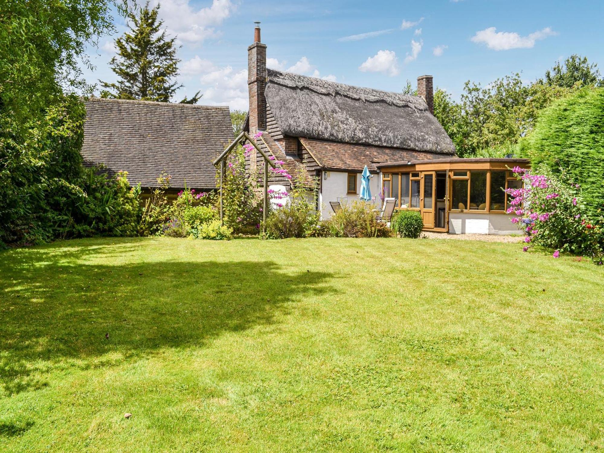 The Old Thatched Cottage Tenterden Exterior photo
